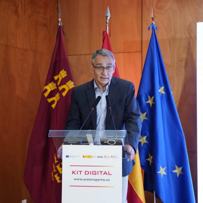 Alberto Martínez Lacambra, director general de Red.es, en la presentación de Kit Digital en Murcia. 